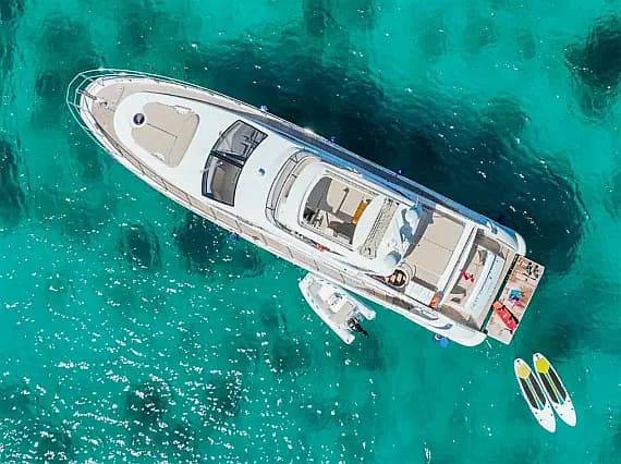 Deck plan of Azimut 64 in Mallorca / Palma de Mallorca / Club de Mar