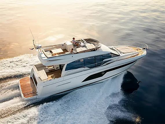 Prestige 520 Fly in Šibenik / D-Marin Marina Mandalina - image 1