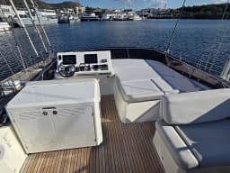 Prestige 520 Fly in Šibenik / D-Marin Marina Mandalina thumbnail 10