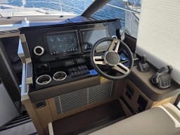 Prestige 520 Fly in Šibenik / D-Marin Marina Mandalina thumbnail 18