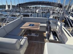 Prestige 520 Fly in Šibenik / D-Marin Marina Mandalina thumbnail 9
