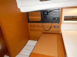 Sun Odyssey 440 in Mallorca / Palma de Mallorca / Marina Palma Cuarentena thumbnail 10