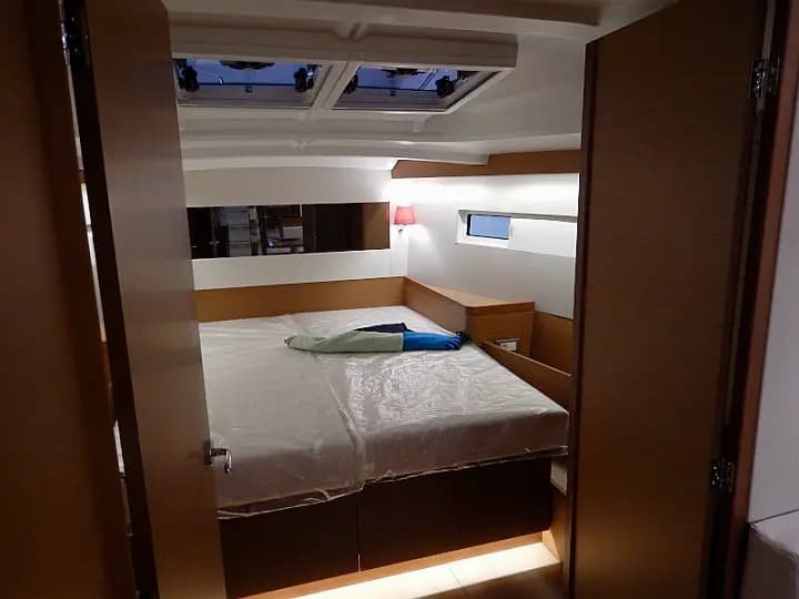Sun Odyssey 440 in Mallorca / Palma de Mallorca / Marina Palma Cuarentena - Photo 4