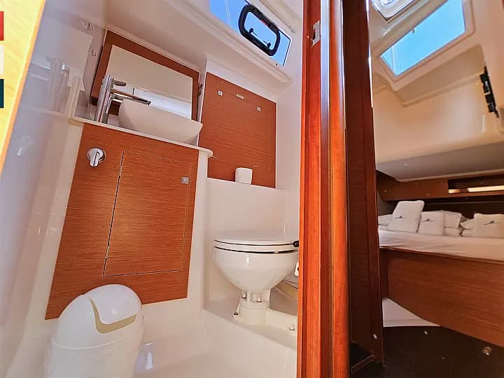 Dufour 390 Grand Large in Kaštel Gomilica / Marina Kaštela - Photo 5