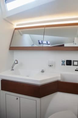 Oceanis 46.1 in Orhaniye / Marti Marina thumbnail 16