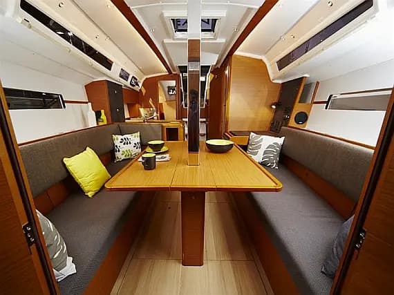 Sun Odyssey 349 in Marina Agana - Photo 3
