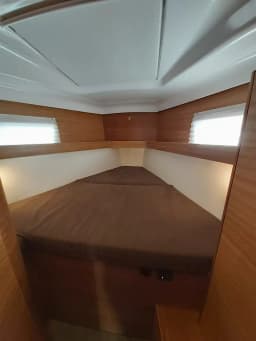Elan Impression 45.1 in Lavrion / Olympic Marina thumbnail 18