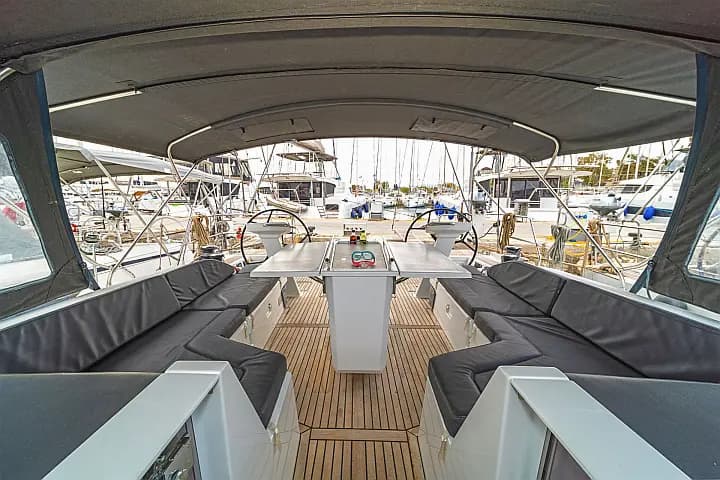 Oceanis 51.1 in Volos / Port of Volos - Photo 5