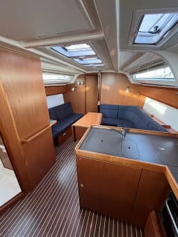 Bavaria Cruiser 37 in Sukošan / D-Marin Dalmacija Marina thumbnail 9