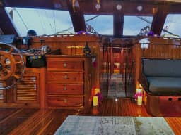 Luxury Sailing Yacht in Bodrum Marina thumbnail 11
