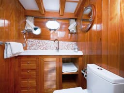 Luxury Sailing Yacht in Bodrum Marina thumbnail 14