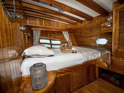 Luxury Sailing Yacht in Bodrum Marina thumbnail 17