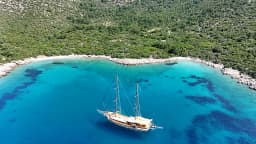 Luxury Sailing Yacht in Bodrum Marina thumbnail 26