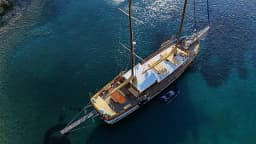 Luxury Sailing Yacht in Bodrum Marina thumbnail 28