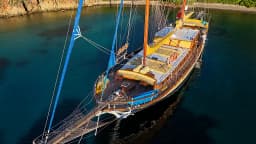 Luxury Sailing Yacht in Bodrum Marina thumbnail 29