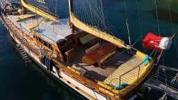 Luxury Sailing Yacht in Bodrum Marina thumbnail 33