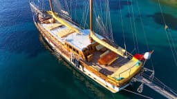 Luxury Sailing Yacht in Bodrum Marina thumbnail 37