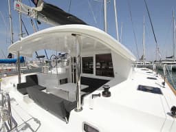 Lagoon 400 S2 in Sukošan / D-Marin Dalmacija Marina thumbnail 18