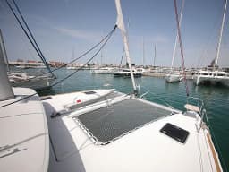 Lagoon 400 S2 in Sukošan / D-Marin Dalmacija Marina thumbnail 41