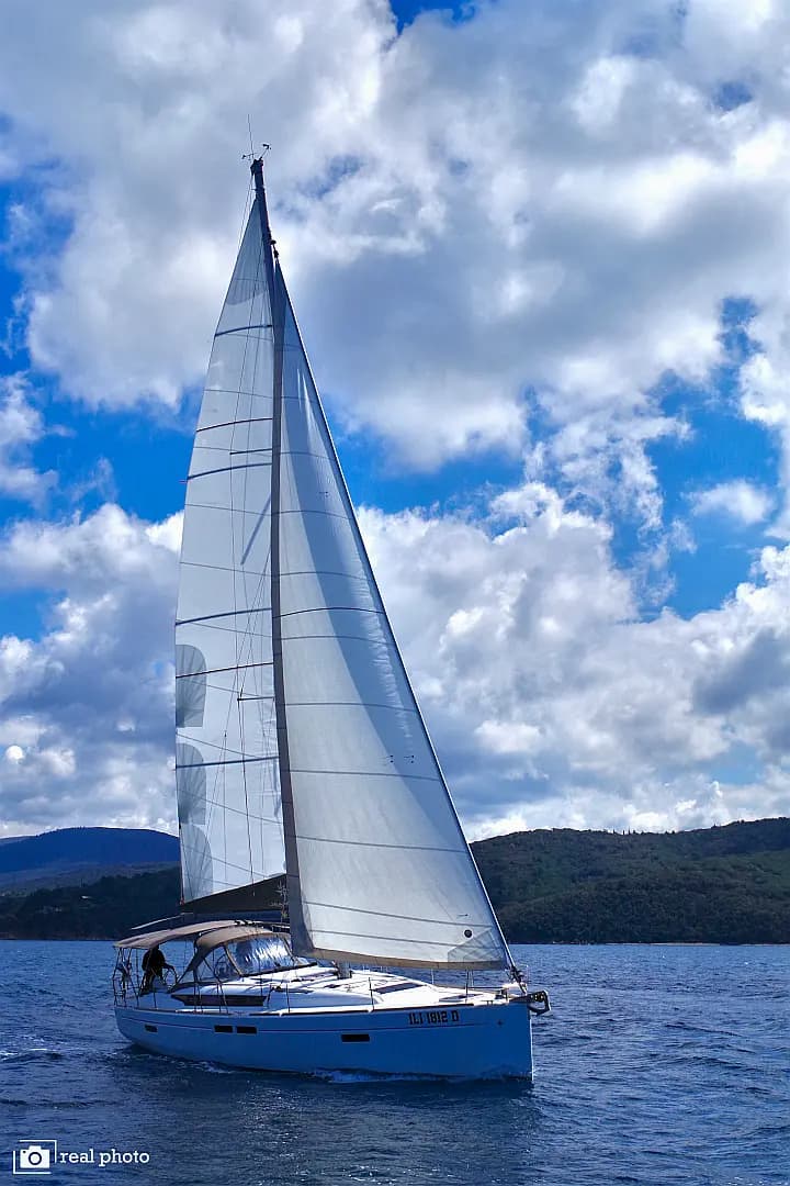 Sun Odyssey 479 in Puntone / Marina di Scarlino - Photo 5