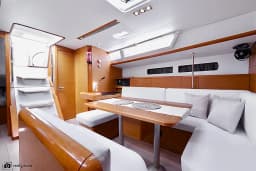Sun Odyssey 479 in Puntone / Marina di Scarlino thumbnail 7