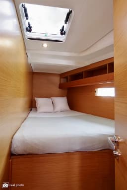 Sun Odyssey 479 in Puntone / Marina di Scarlino thumbnail 8