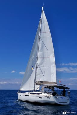 Sun Odyssey 479 in Puntone / Marina di Scarlino thumbnail 9