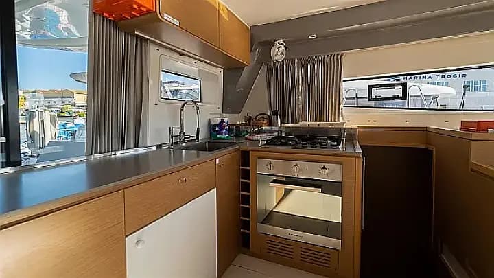 Excess 15 in Seget Donji / Marina Baotić - Photo 5