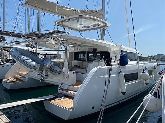 Lagoon 46 in Salerno / Marina d'Arechi - Photo 1