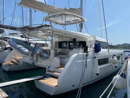 Lagoon 46 in Salerno / Marina d'Arechi thumbnail 5