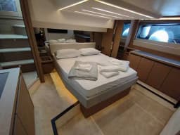 Prestige 520 Fly in Split / ACI Marina Split thumbnail 17