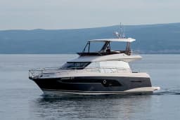Prestige 520 Fly in Split / ACI Marina Split thumbnail 7