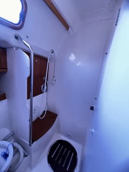 Bavaria 39 Cruiser in Kavala Marina thumbnail 12