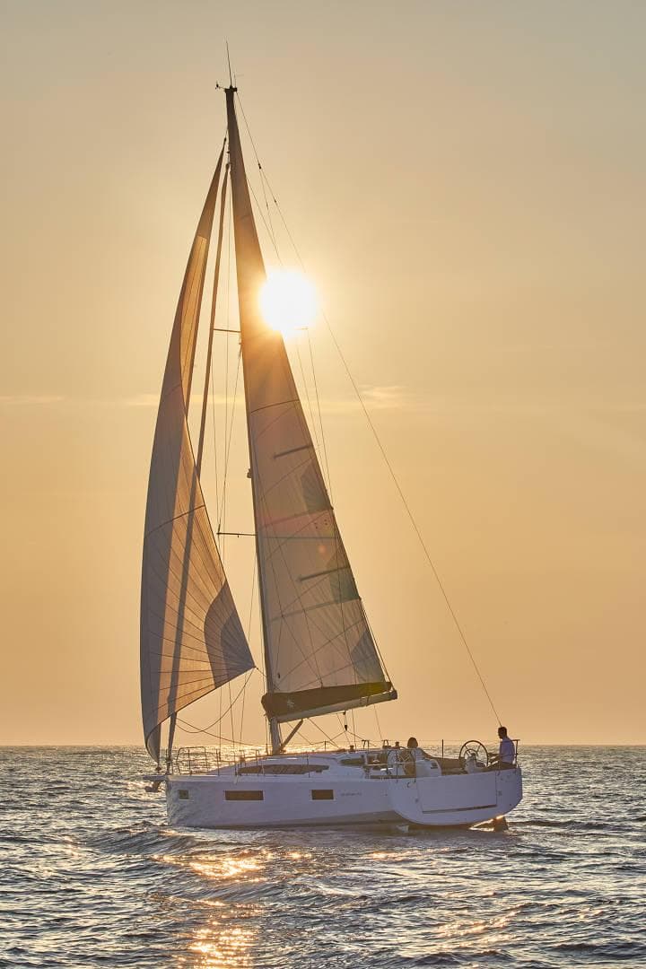 Sun Odyssey 410 in Pirovac / Marina Pirovac - Photo 4