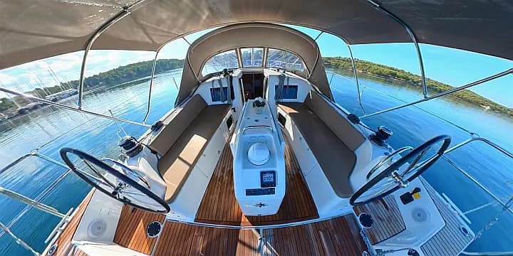 Sun Odyssey 410 in Pirovac / Marina Pirovac - Photo 5