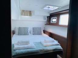 Lagoon 450 in Sardinia / Portisco / Cala dei Sardi thumbnail 11