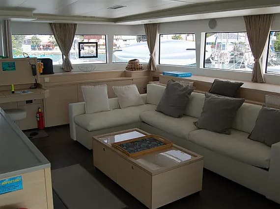 Lagoon 620 in Eden Island / Mahe, Victoria / Eden Island Marina - Photo 3