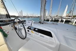 Lagoon 46 in Sukošan / D-Marin Dalmacija Marina thumbnail 27