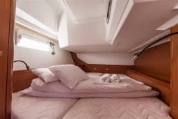 Oceanis 45 in Split / ACI Marina Split thumbnail 7