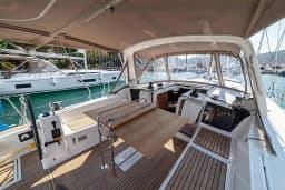 Oceanis 41.1 in Orhaniye / Palmiye Marina thumbnail 11