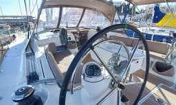 Sun Odyssey 519 in Lefkada / D-Marin Marina Lefkas thumbnail 6