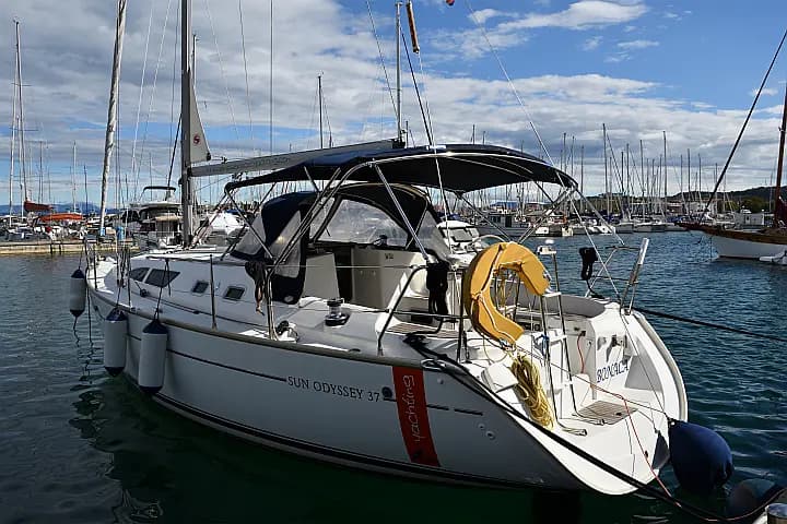 Sun Odyssey 37 in Izola / Marina Izola - Photo 4