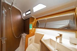 Oceanis 40.1 in Skradin / ACI Marina Skradin thumbnail 5