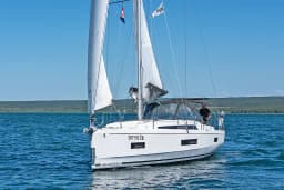 Oceanis 40.1 in Skradin / ACI Marina Skradin thumbnail 6
