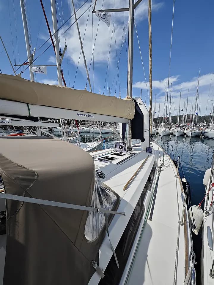Dufour 450 Grand Large in Fethiye / Ece Marina - Photo 4