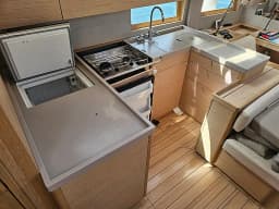Oceanis 51.1 in Lefkada / Port of Lefkas thumbnail 10