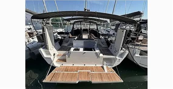 Dufour 470 in Salerno / Marina d'Arechi - Photo 1