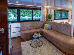 Motoryacht in Split / Port of Split / East Harbour thumbnail 4