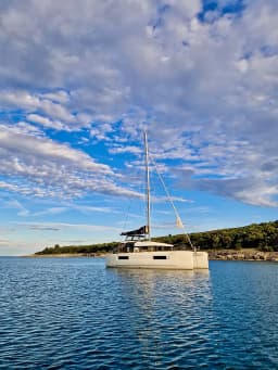 Lagoon 40 in Pula / Tehnomont Marina Veruda thumbnail 6