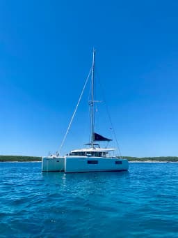 Lagoon 40 in Pula / Tehnomont Marina Veruda thumbnail 7